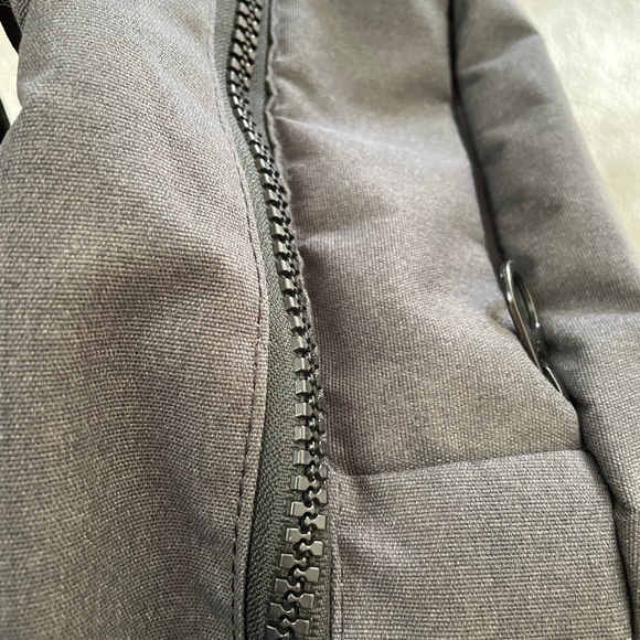 Incase Compass Backpack - Picture 13 of 14